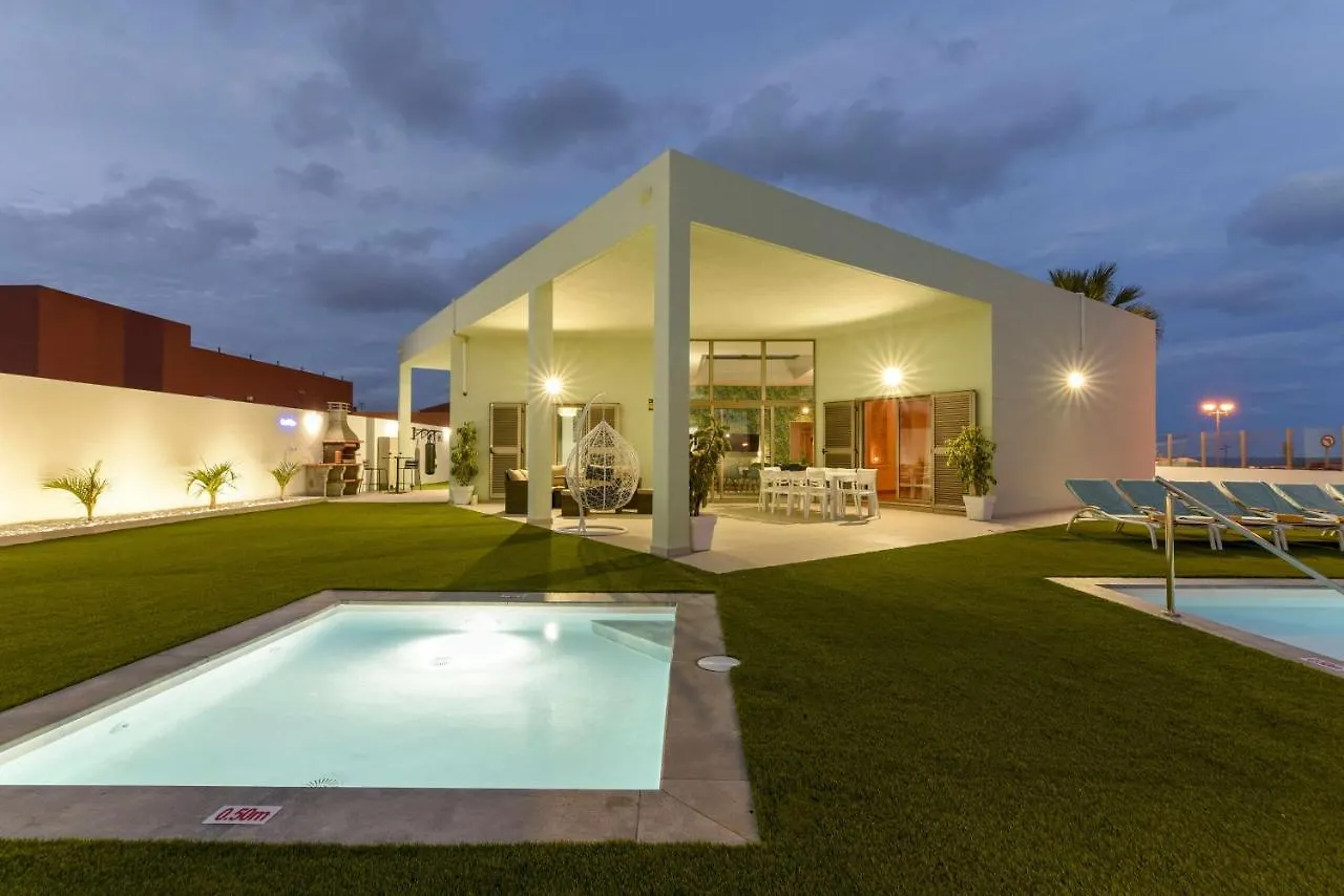 Holiday home Love And Light Mini Golf Pool Luxury Villa 7 Star La Guirra