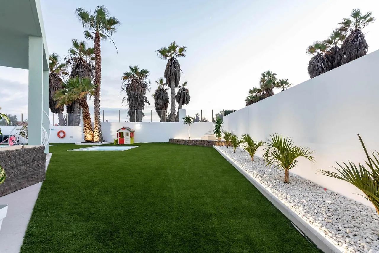 Love And Light Mini Golf Pool Luxury Villa 7 Star La Guirra Spain
